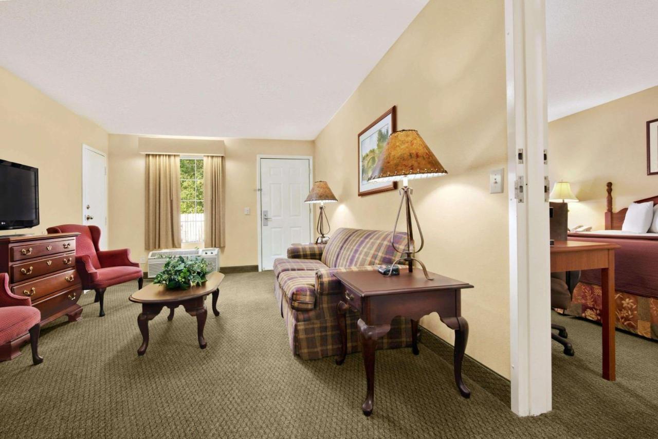 Baymont By Wyndham Eufaula Hotel Buitenkant foto