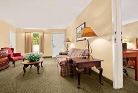 Baymont By Wyndham Eufaula Hotel Buitenkant foto